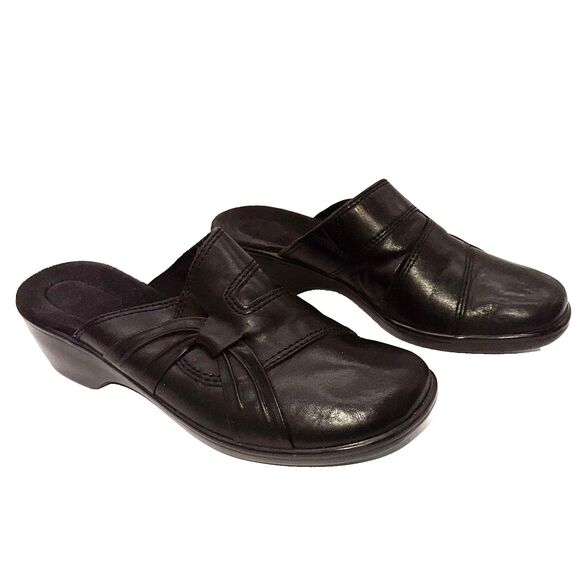 Clarks Black Leather Clogs Womens Size 8 Slip On Heels Mules - Picture 1 of 6